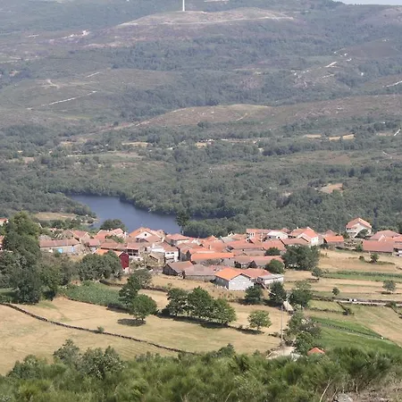 Villa Casa Entre-Palheiros E Casa Do Canastro Montalegre