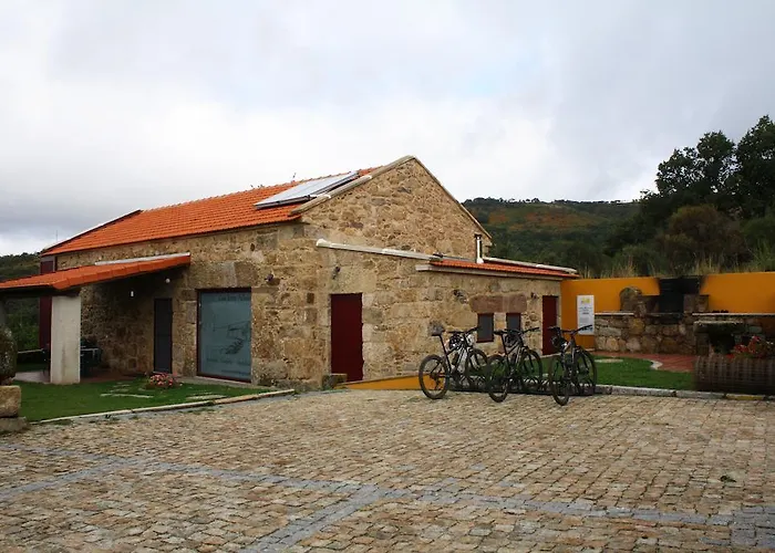 Villa Casa Entre-palheiros E Casa Do Canastro *